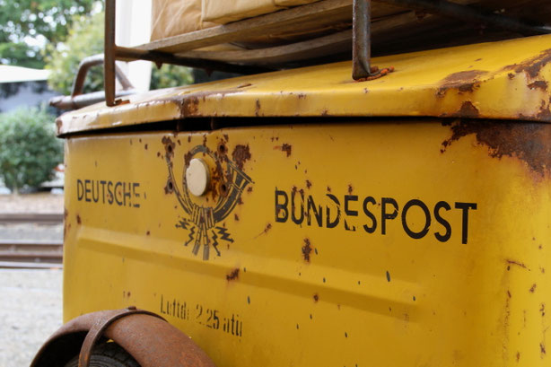 Eine Zustellkarre des Typ W67/I der Deutschen Bundespost. Derzeitig noch in einem traurigen Zustand.. (Foto: DEV/RegineMeier)