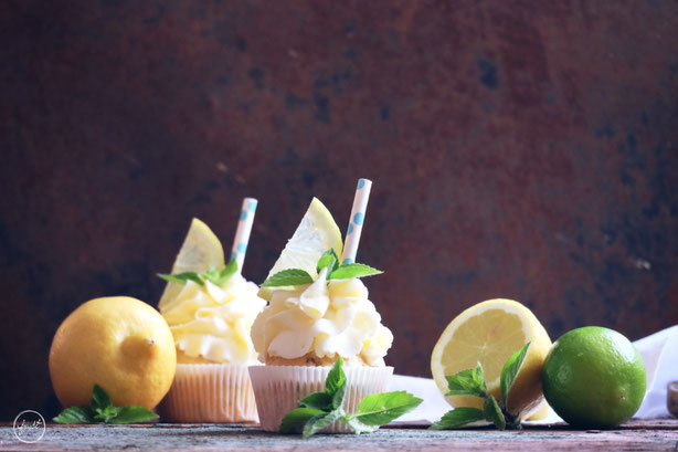 Zitronen Cupcakes mit frischen Garten Kräutern  | Freude ²