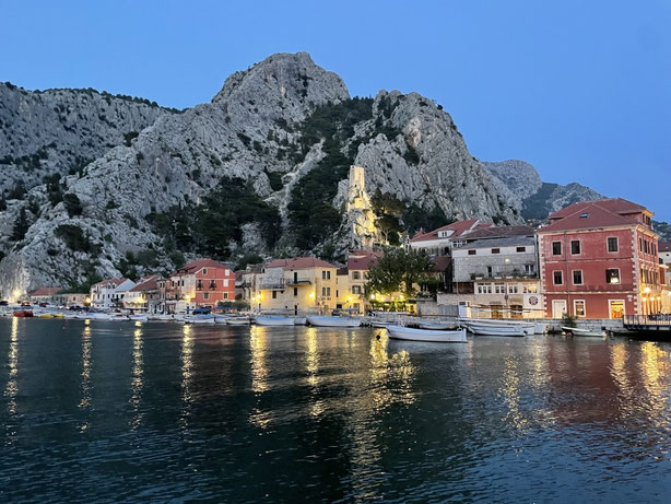 Abendstimmung an der Cetina-Mündung in Omiš