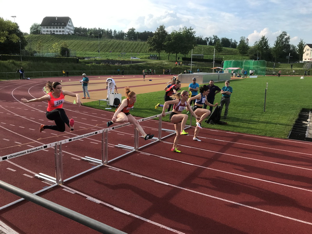 Iris Inderbitzin und Anja Pfyl – 100mH
