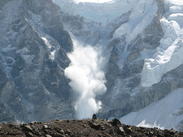 Avalanche on Everest by Chagai. Public domain.