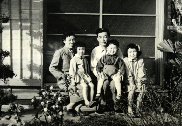 1957年4月、川上氏宅にて