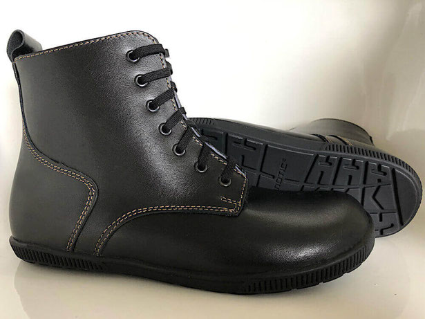 Barfuß Winterstiefel mit grob profilierter Sohle