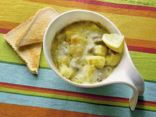 Würzfleisch mit Zitrone und Toast