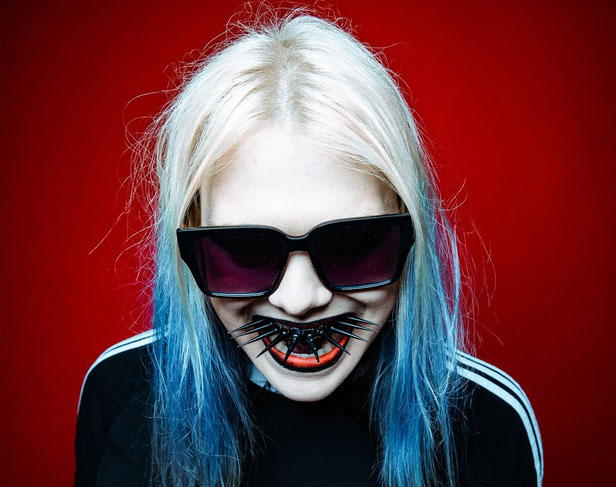 Metal-Hip Hop-Crossover: Der australische Songwriter, Rock-Shouter und Rapper Kim Dracula ist für das "Summer Breeze 2026" bestätigt. Seine ersten Erfolge feierte er bei TikTok. Foto: Promo