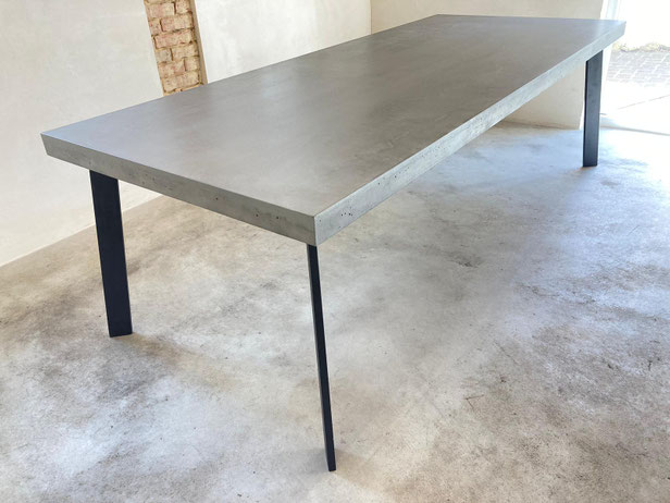 Beton Esstisch , Beton Tischplatte , Beton Schreibtisch , Beton Arbeitsplatte ,  Beton Theke , Grau , Schwarz