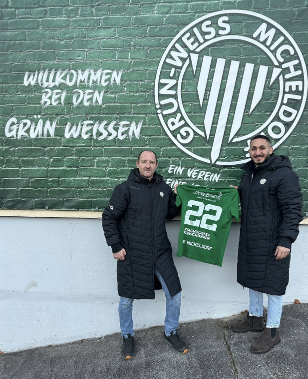 Trojan Maloku (re.) mit Ronald Höllhuber (Sportlicher Leiter)
