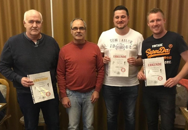 Erwin Schmitt, Fred Koch, Daniel Schwan, Yannik Buttgereit (alle anderen zu ehrenden Mitglieder waren nicht anwesend)