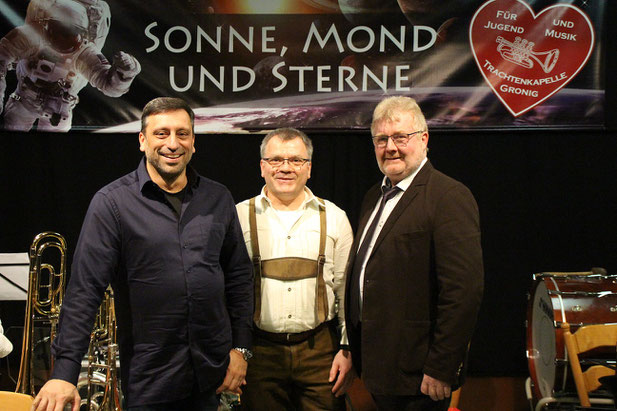 Gerd Backes, Frank Schön Trachtenkapelle Gronig, Ortsvorsteher Toni Schäfer