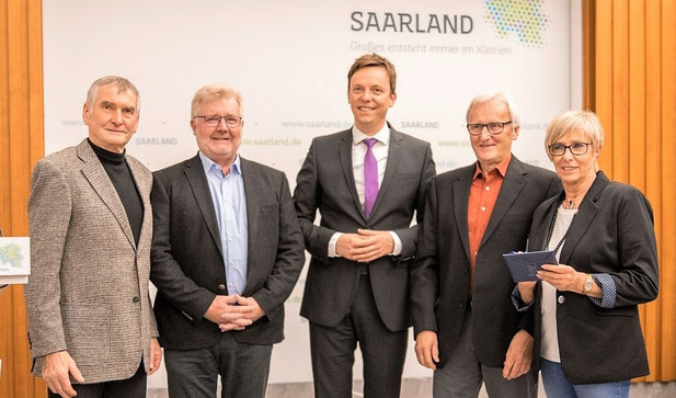 v.l Toni Reinert, Toni Schäfer, Ministerpräsident Tobias Hans, Manfred Kasper, Mia Haupenthal