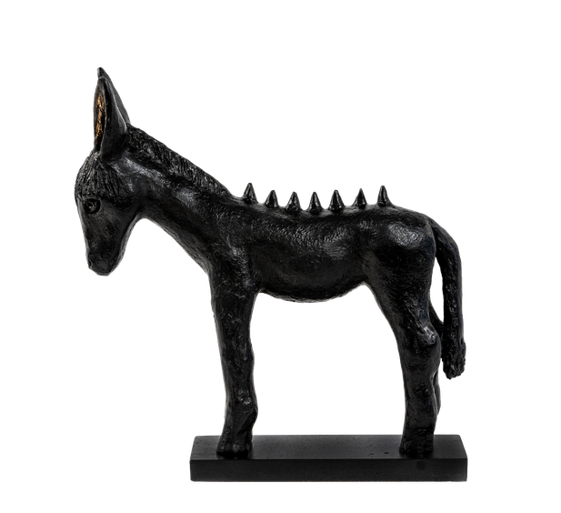 Indomable / Animals series, bronce, black patina, edition of 30,: 33 x 31 x 7 cm, on 10x23x1,5 cm bronze base