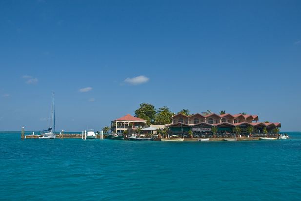 Saba Rock - eine kleine Insel mit Yacht Club nähe Virgin Gorda