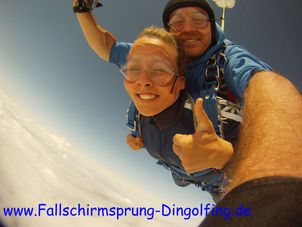 Fallschirmsprung Deggendorf Bayern