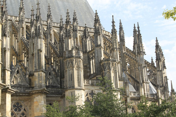 Bild: Cathédrale Sainte-Croix in Orléans