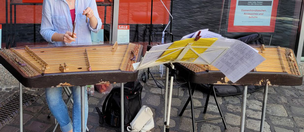 Akkordzither, instrument traditionnel du folklore bavarois.