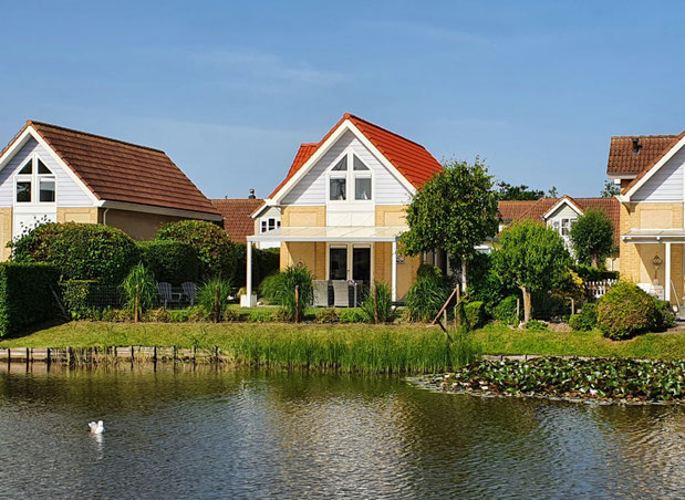 Strandvilla in Zeeland - Terrasse mit Seeblick