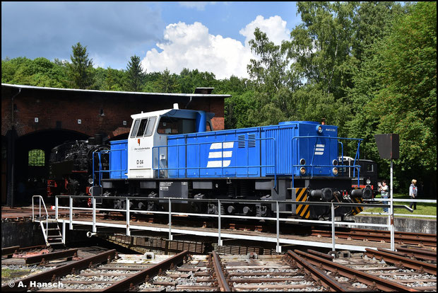 Meine erste MaK G1202 sah ich am 31.05.2025 im Bw Schwarzenberg. Die als 270 012-4 benummerte Lok ist als D04 bei der Länderbahn beschäftigt