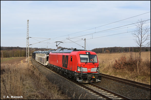 Am 28. Februar 2026 bringt 249 049-8 den Autozug 68307 von Niederau nach Zwickau und konnte in Chemnitz-Furth fotografiert werden