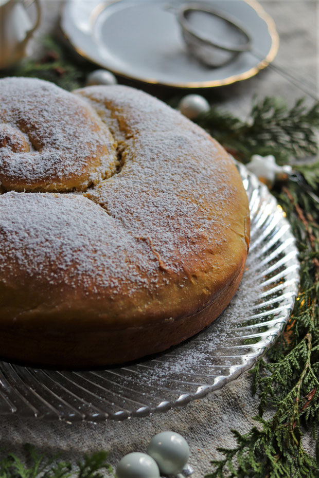 Italienischer Reinling oder Gubana foodstories/ein vegetarischer