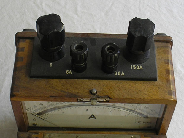 Neuberger   Tragbares Amperemeter bis 150 Ampere Gleichstrom