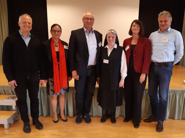 Hr. Seitz, Fr. Hellfritsch, Hr. Hofmann, Sr.M. Gisela, Dr. Hackermair, Dr. Brembeck