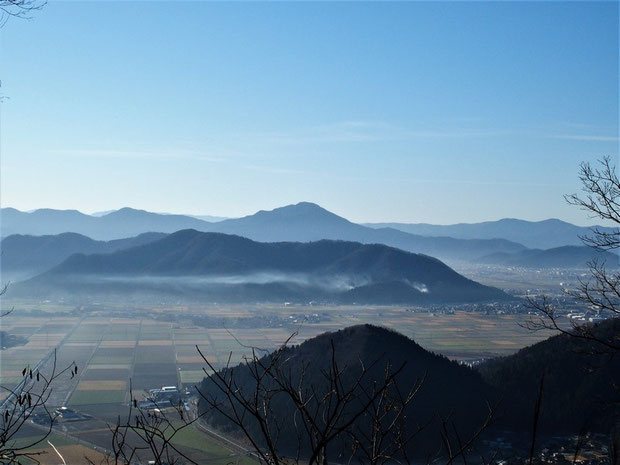 日野山にもまだ雪が見られませんか？