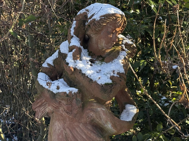 Statue enneigée le 2 janvier 2026