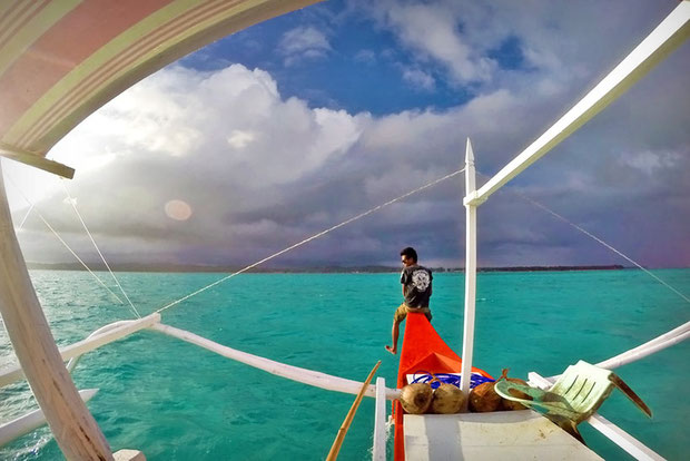 Island Hopping in Siargao, Philippines © Sabrina Iovino | via @Just1WayTicket