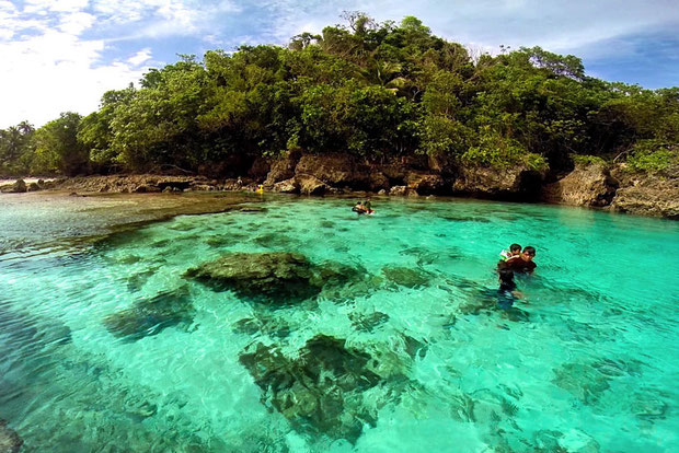 Magpupungko Pool in Pilar, Siargao, Philippines © Sabrina Iovino | via @Just1WayTicket