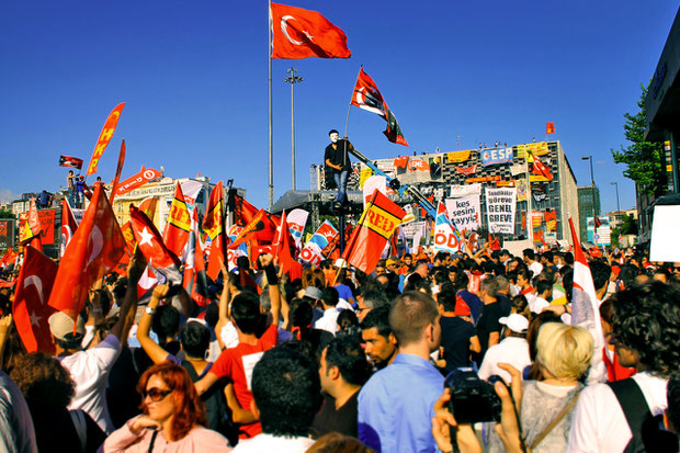 Violent clashes and riots @ Taksim Square in Istanbul Turkey, June 2013 © Sabrina Iovino