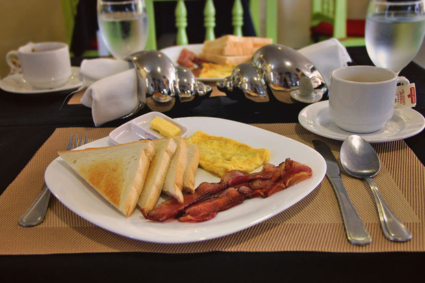 Complimentary Breakfast, Eggs & Bacon @ Island's Leisure Boutique Hotel and Wellness Spa in Dumaguete, Philippines © Sabrina Iovino | JustOneWayTicket.com