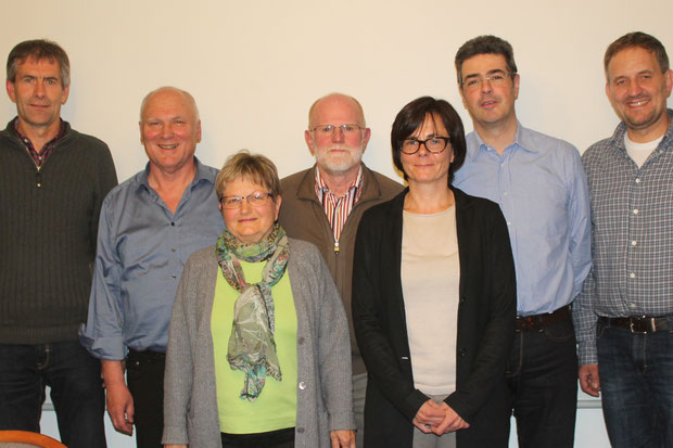 Gewähler Vorstand des Fördervereins Piéla-Bilanga v.l.n.r. Rolf Wiedmann, Erwin Wiest (Vorsitzender), Anita Isser, Werner Altvater (Kassier), Dr. Pascale Pouzet, Ralph Stern, Claus Lukat