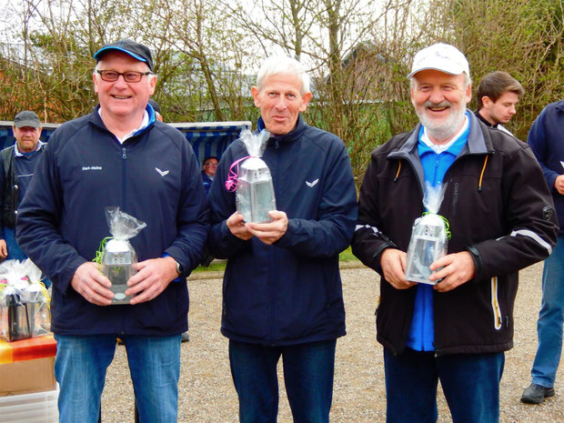 6. Platz für die Breklumer Geest-Bouler (v.l.) Karl-Heinz, Otto und Hinrich