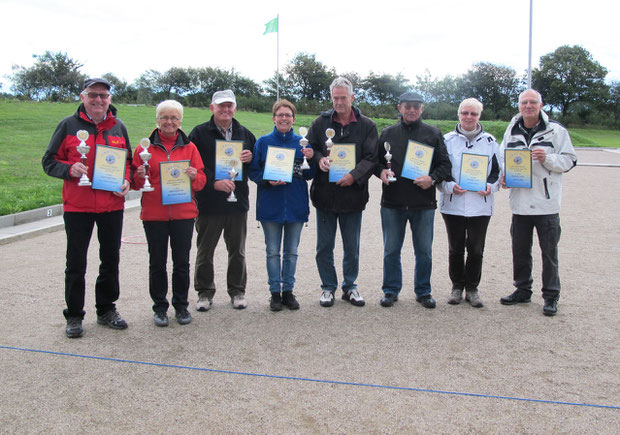 v.l.: Karl-Heinz + Inga - Vereinsmeister Doublette 2013, Manfred H. + Petra - 2. Platz, Horst + Bernd-Rito - 3. Platz, Annelie + Jochen - 4. Platz