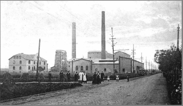 1907 gründete Manske neben der Zementfabrik Germania in Lehrte auch die Zementfabrik Alemannia im benachbarten Höver. Das Bild entstand ca. drei Jahre später.
