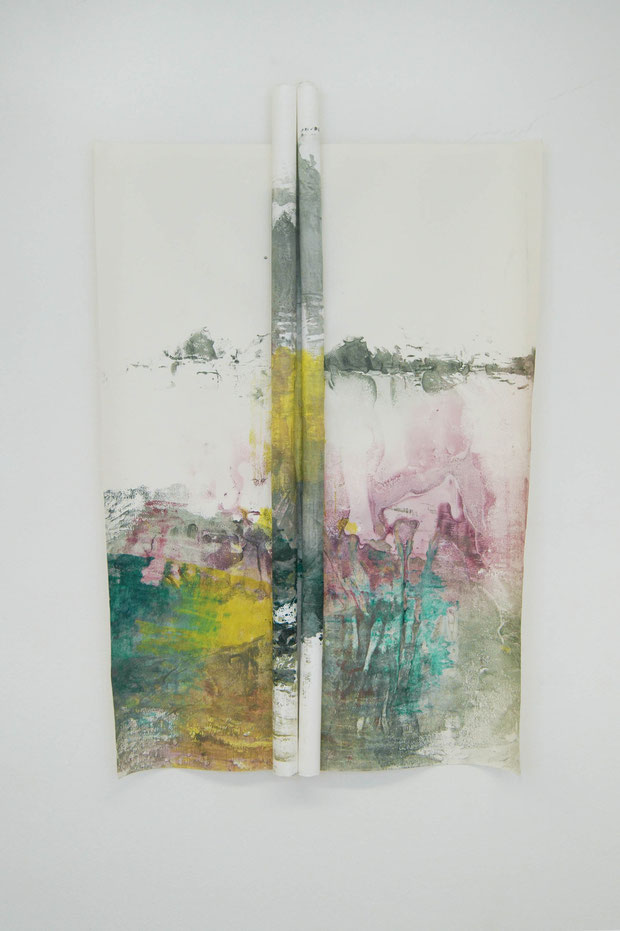 Stangen (Papierrolle und Farbe in und auf Papier, 2013)
