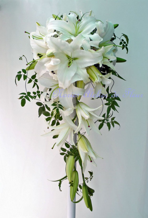 借り暮らしのノリエッティ様ご検討用＊キャスケードブーケお花イメージ 借り暮らしのノリエッティ様ご検討用＊キャスケードブーケお花イメージ