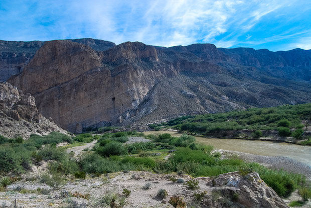 This was the view heading to Bouquillas Canyon in the distance.  The crooner was down on the rocks where you can see the river bend in the far picture.