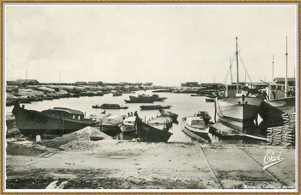 Gujan-Mestras autrefois : Pinasses, chalands... dans la darse principale du Port de Larros, Bassin d'Arcachon (carte postale, collection privée) 