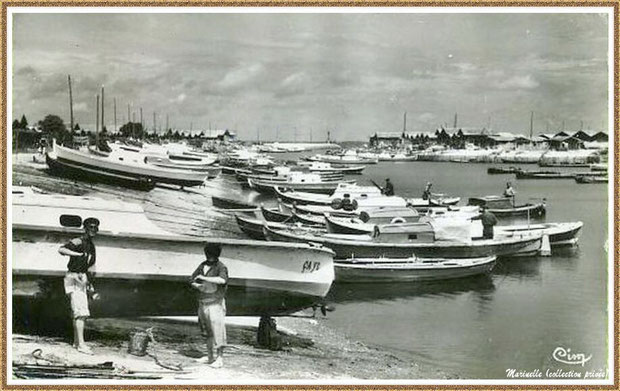 Gujan-Mestras autrefois : Pinasses, pinassottes et chalands dans la darse principale du Port de Larros, Bassin d'Arcachon (carte postale, collection privée) 