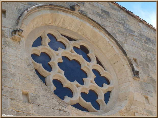 Une rosace de l'abbaye de Silvacane (vue de l'extérieur), Vallée de la Basse Durance (13)