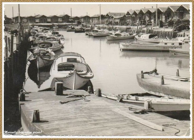 Gujan-Mestras autrefois : Pinasses, chalands... dans la darse secondaire du Port de Larros, Bassin d'Arcachon (carte postale, collection privée)