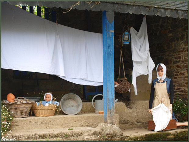 Lavoir et scène lavandière reconstituée sur Le Trieux, Pontrieux, Côte d'Armor (22) 