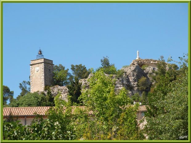 Les hauteurs du petit village perché d'Eygalières dans les Alpilles, Bouches du Rhône