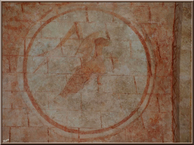 Eglise St Michel du Vieux Lugo à Lugos (Gironde) : une des fresques murales des 4 évangiles dans la voûte du choeur