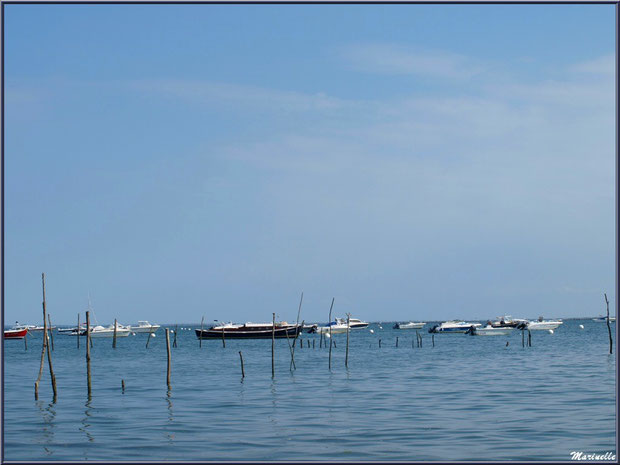 Vue imprenable sur le Bassin d'Arcachon depuis l'esplanade de la Chapelle Algérienne ,Village de L'Herbe, Bassin d'Arcachon (33)   