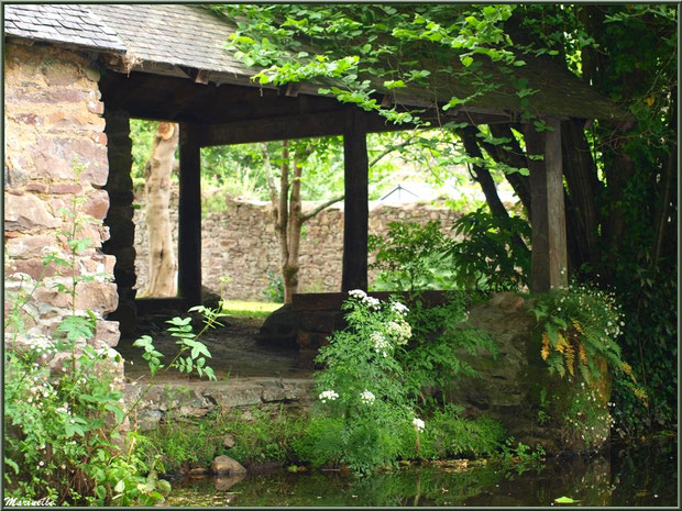 Lavoir déserté sur Le Trieux, Pontrieux, Côte d'Armor (22) 