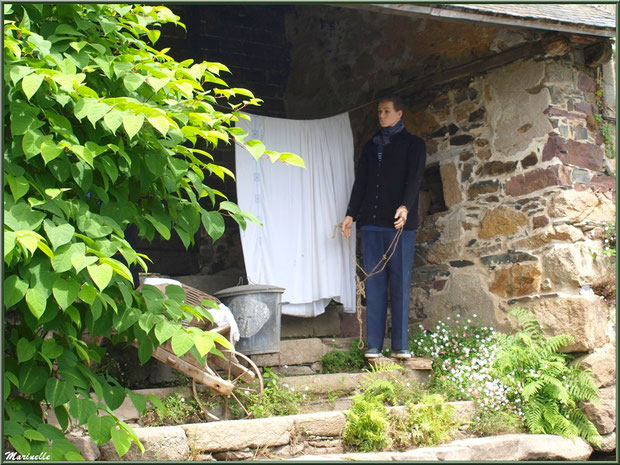 Lavoir et scène lavandière reconstituée sur Le Trieux, Pontrieux, Côte d'Armor (22) 