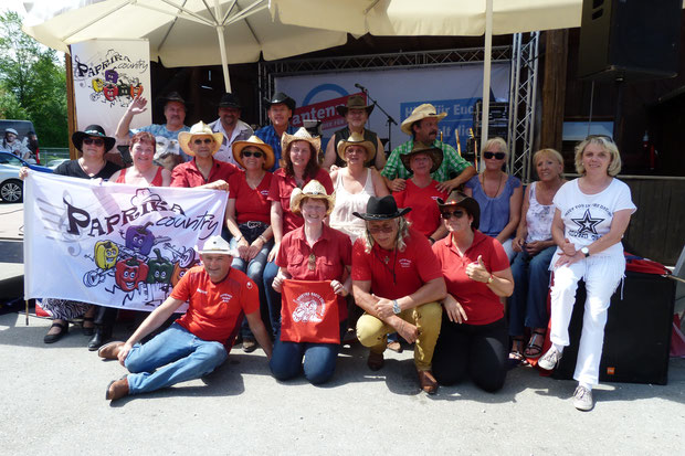 Wir und unsere Lieblings Country Band: Paprika Country und Tanzband