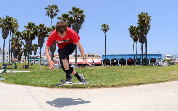 Impossible to Truck. www.skateboardbusiness.de